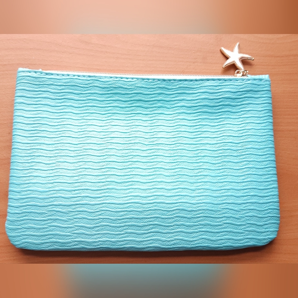 Ipsy Light Blue Makeup Bag